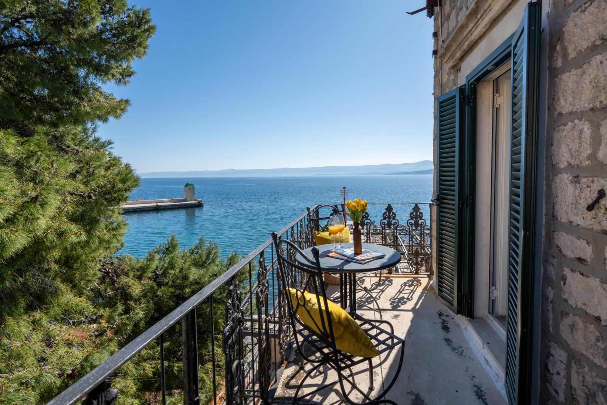 Kastil Hotel 3*
