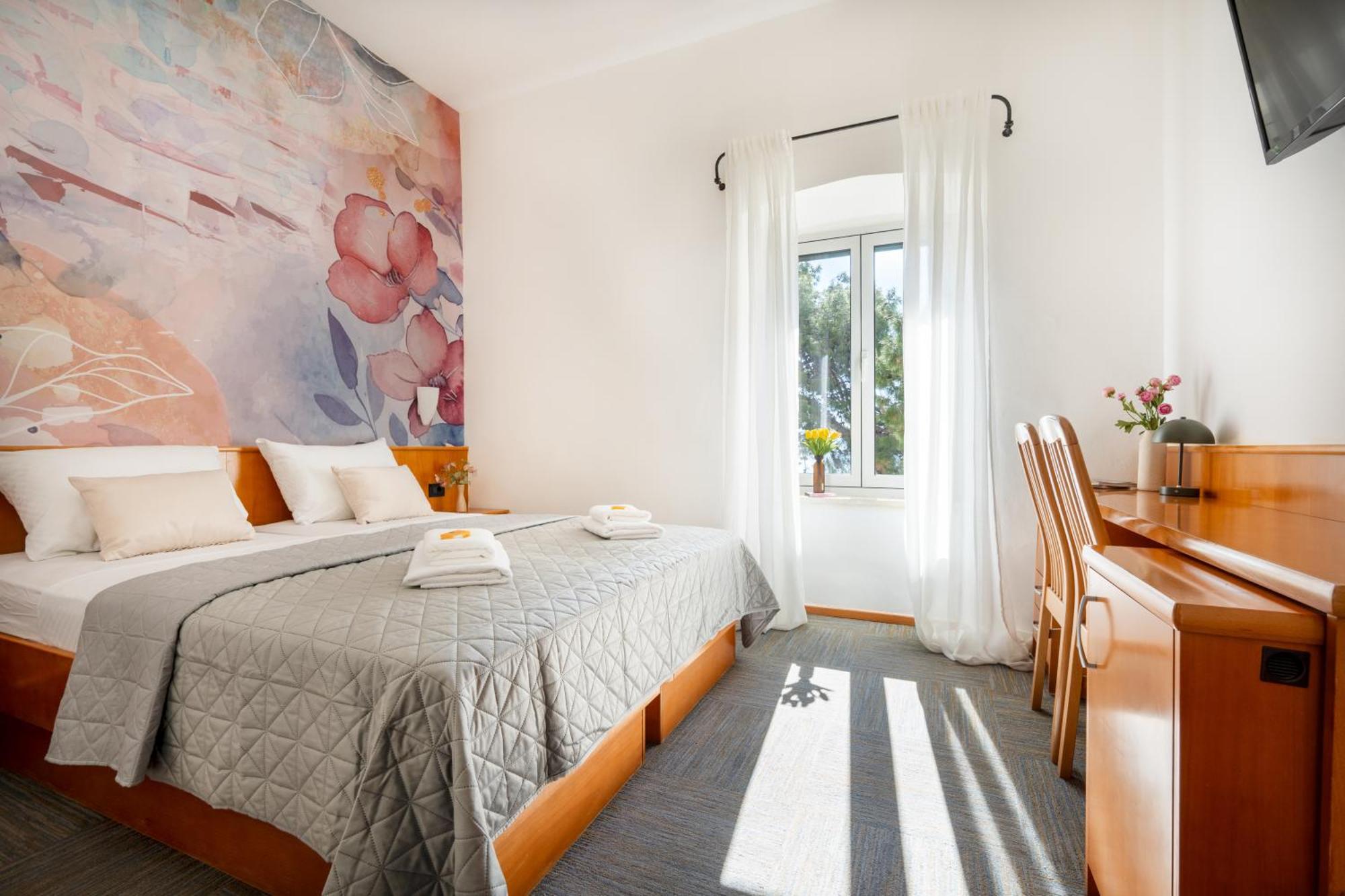 Hotel Newly Renovated Kastil Bol