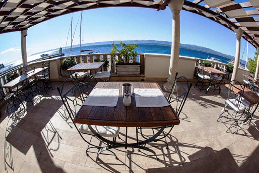 Kastil Hotel Bol