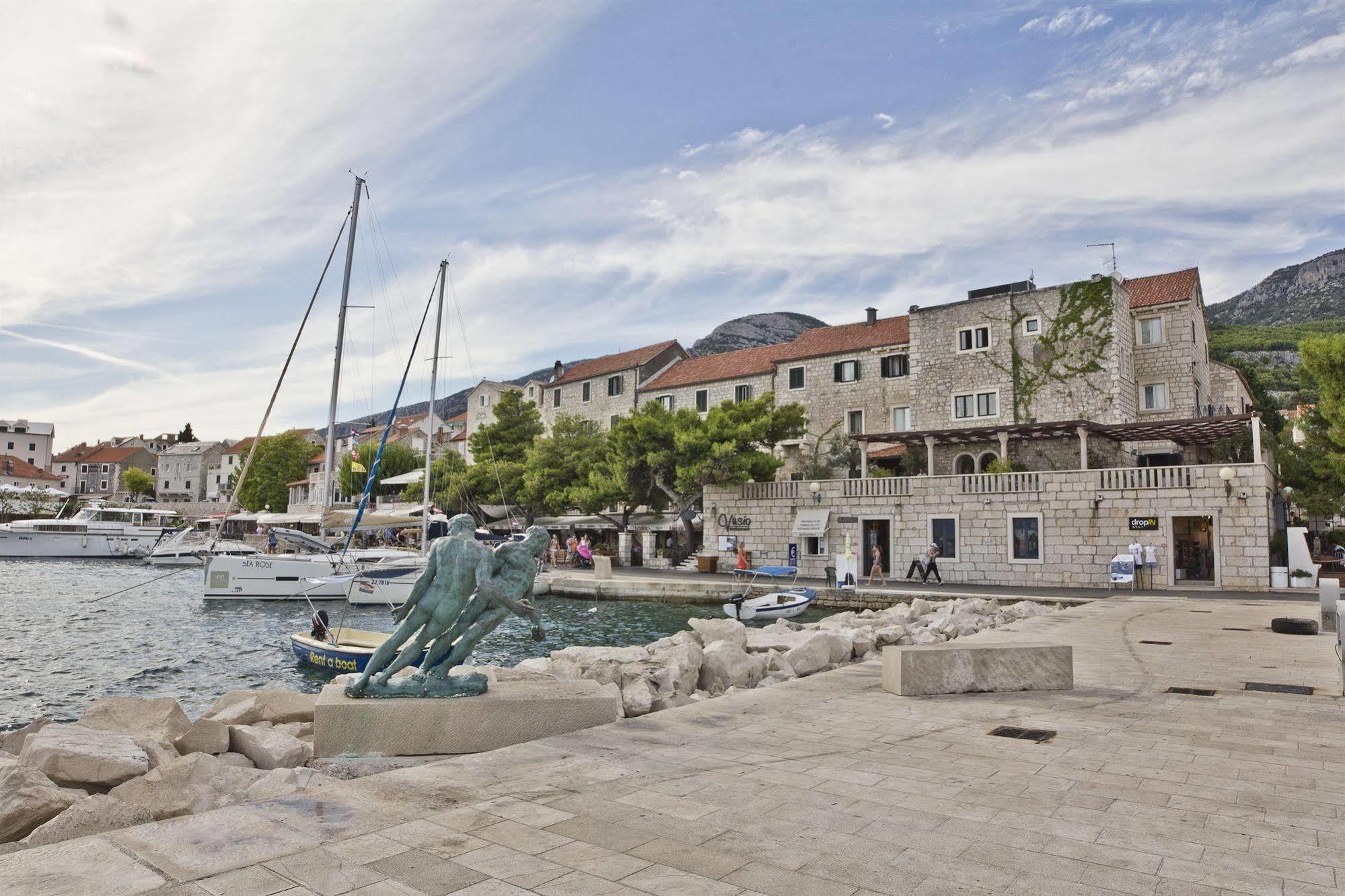 Newly Renovated Kastil 3*