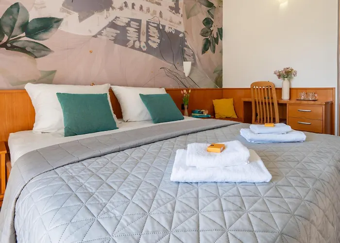 Newly Renovated Hotel Kastil